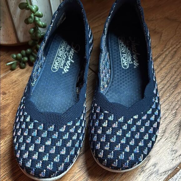 Sketchers Navy and White Patterned Women's Flats - Picture 12 of 13